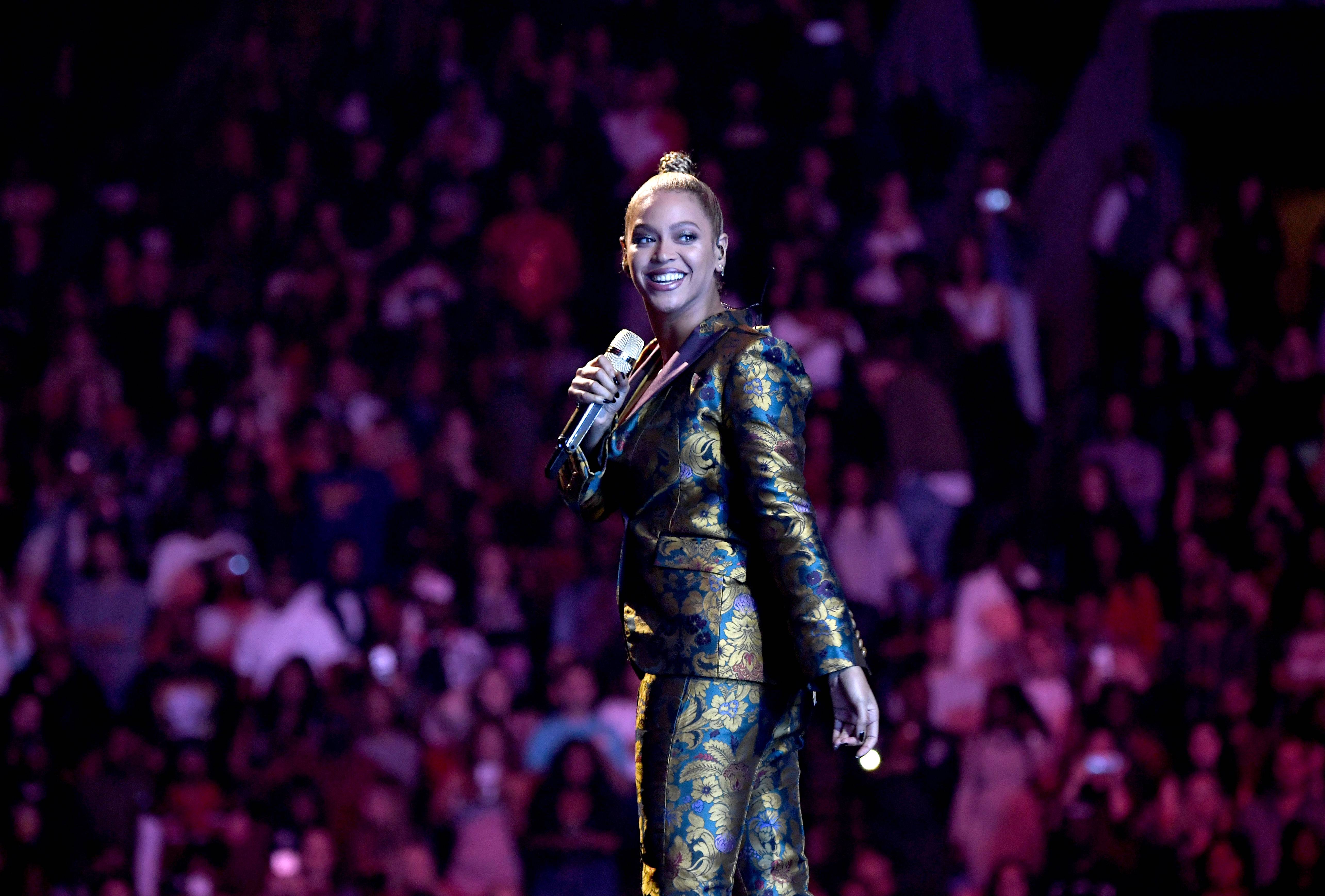 They Mad People Aren't Happy Beyoncé Is Performing at the CMAs News
