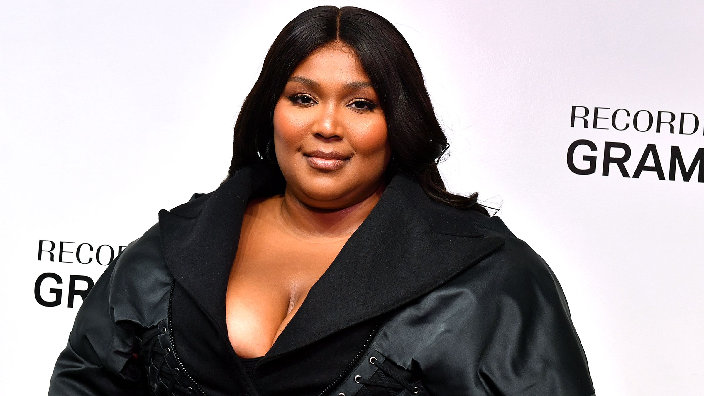 Lizzo Declares Herself the 'Beauty Standard' in New Post | News - Vimarsana News