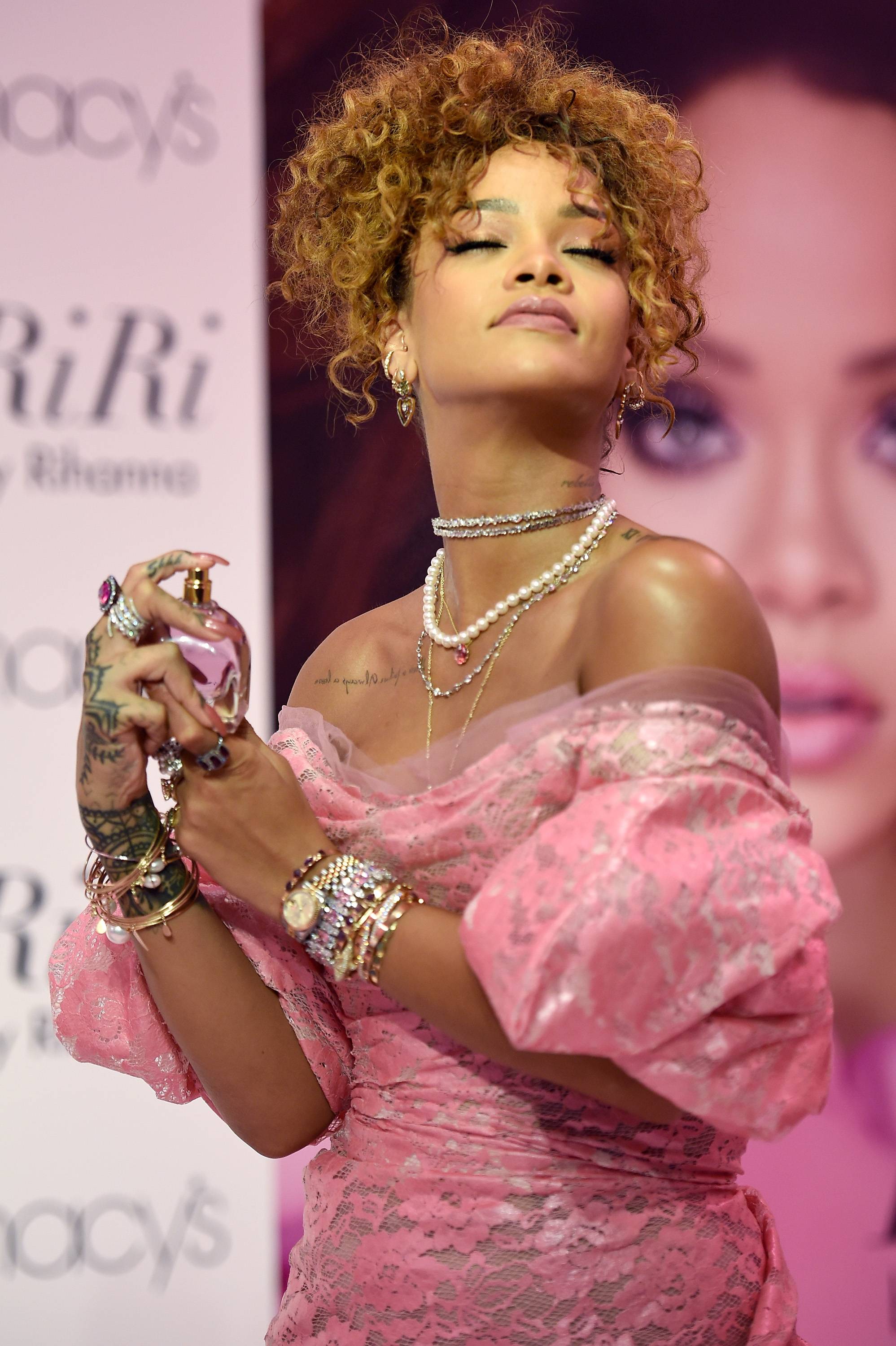 Best smelling 2025 rihanna perfume