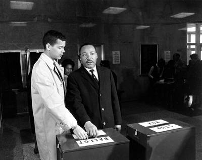 Represent, Represent - In 1965, Bond (pictured here with Dr. Martin Luther King, Jr.) was one of 11 African Americans elected to the Georgia House of Representatives, resulting from the passage of the Civil Rights Act and Voting Rights Act of 1965, which had opened voter registration to Black folks. Georgia state representatives voted to deny Bond his seat because of his open opposition to the Vietnam War, but a Supreme Court decision in 1966 declared that the move was unconstitutional and denied Bond his freedom of speech. He was given his seat and served in the Georgia House of Representatives for four terms, from 1967 until 1975. He then served in the Georgia Senate for 12 more years, from 1975 until 1987.(Photo: AP Photo)