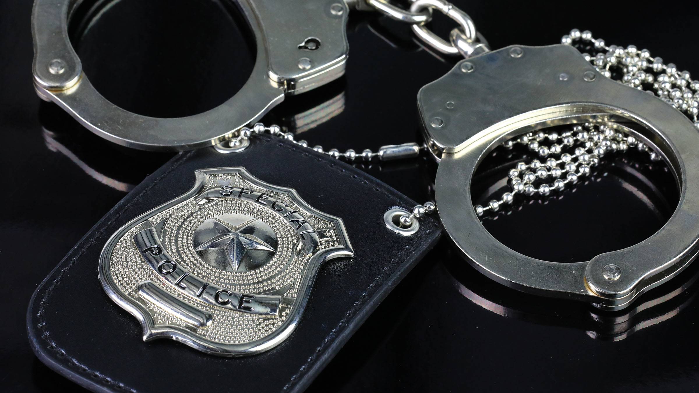 Alabama City Council Votes To Dissolve Entire Police Force Over Racist Texts - Vimarsana News
