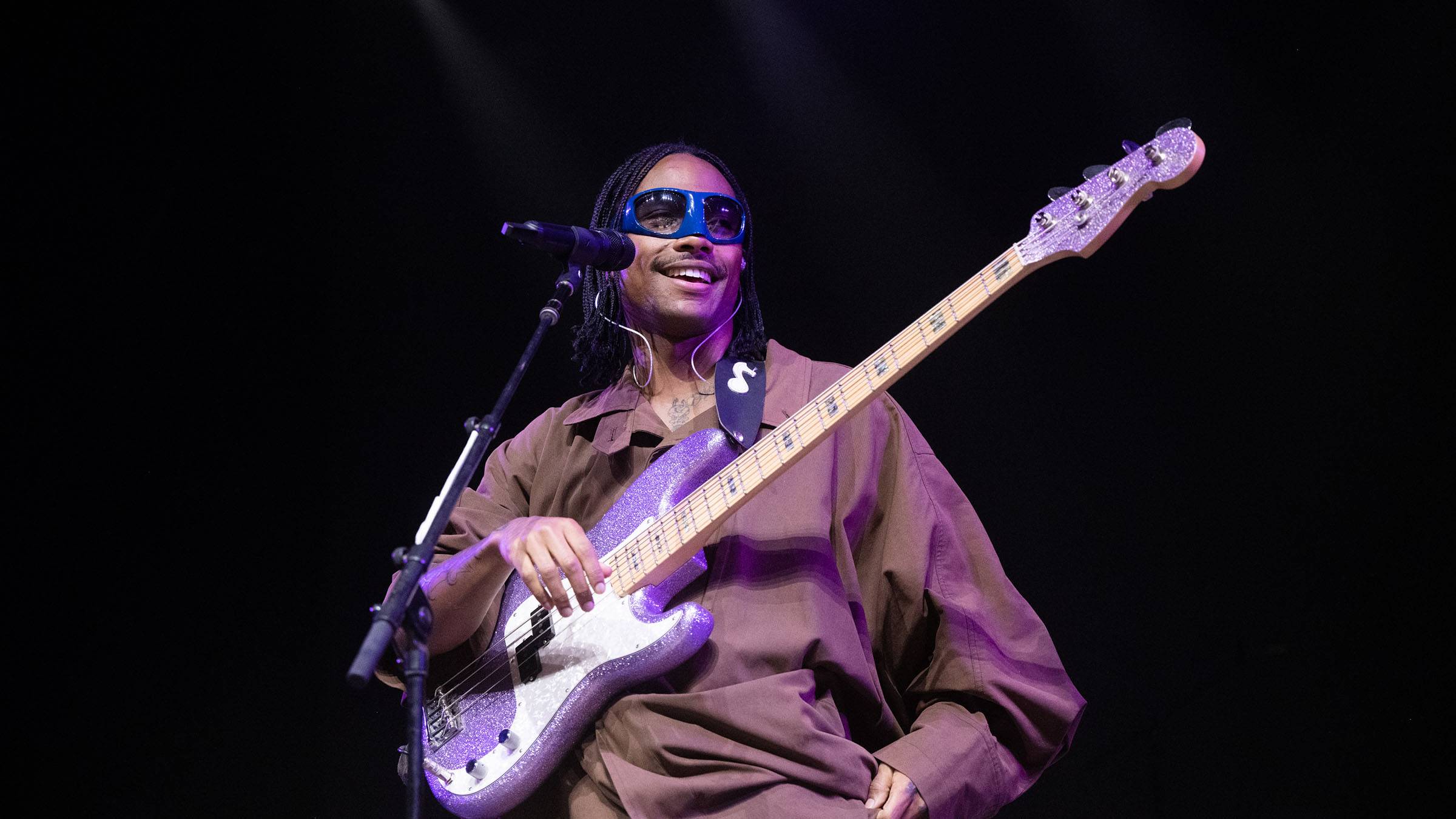 Steve Lacy Earns His First No.1 Billboard Record With His Single 'Bad Habits' | News - Vimarsana News