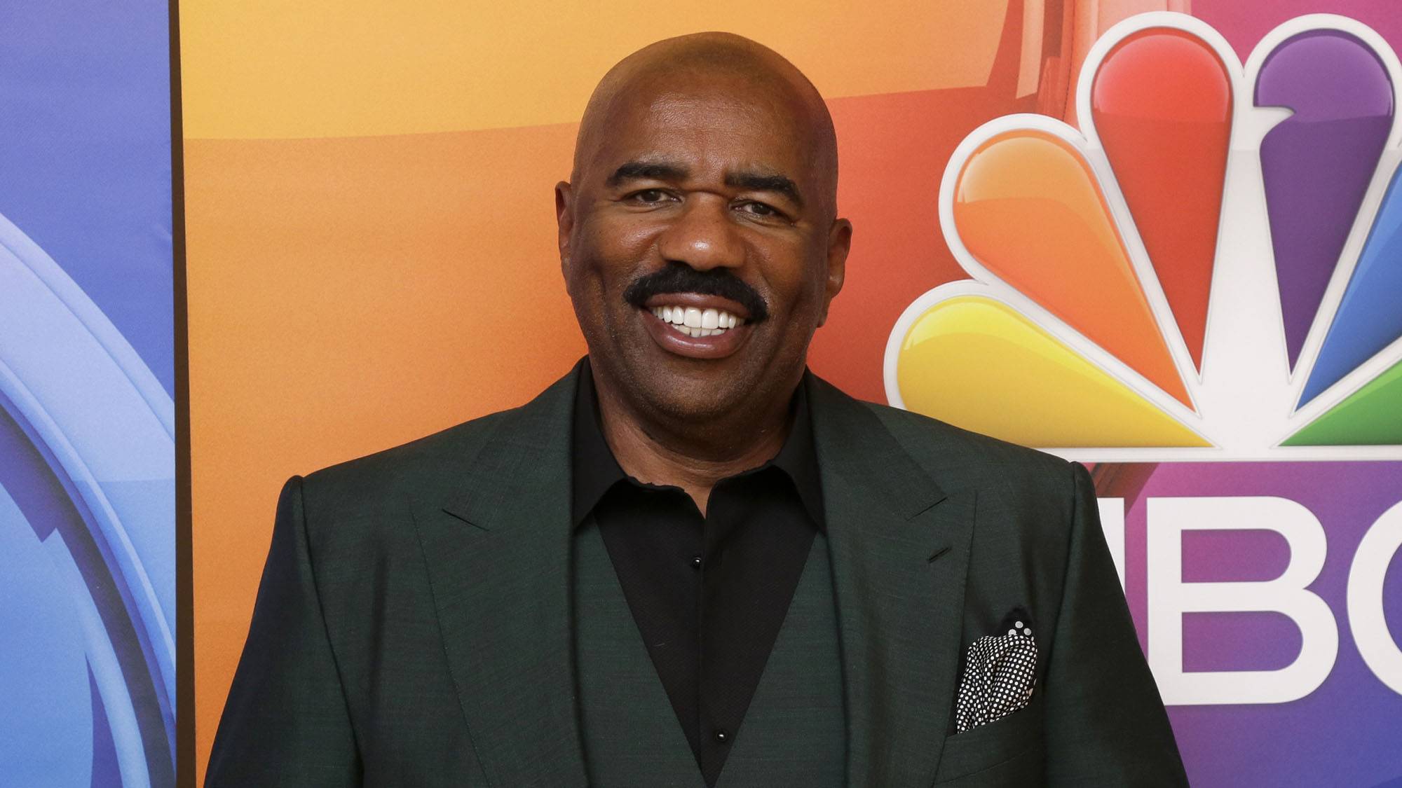 Steve Harvey & Family: Photos Of The Host, His Wife & 7 Kids