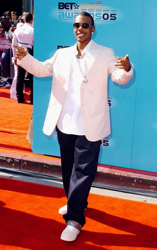 Mario - The singer-actor puts a spin on the traditional tuxedo look with a pair of crisp white kicks.(Photo: SGranitz/WireImage.com/Getty Images)