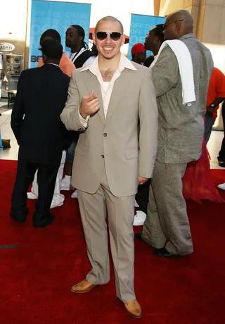 Pitbull - The Cuban-American rapper shows how fashion is done Miami-style.(Photo: Jeffrey Mayer/WireImage.com/Getty Images)