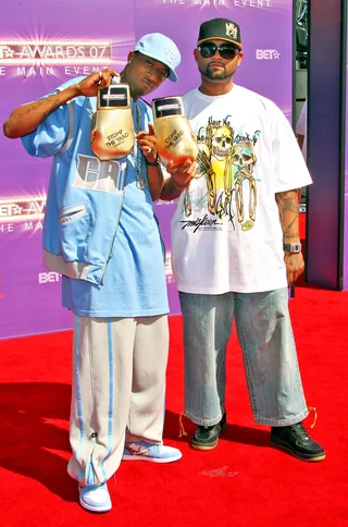 DJ UNK - Atlanta's party-popping DJ and guest exudes comfort on the red carpet.&nbsp; (Photo: Frederick M. Brown/Getty Images)