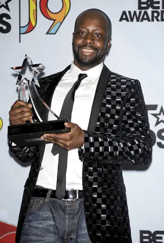 Wyclef Jean - The former Fugees member and founder of the Haitian-charity organization Yele accepts the 2009 Humanitarian Award. (Photo: Frazer Harrison/Getty Images)