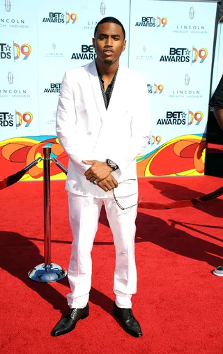 Trey Songz - Trey Songz, on the other hand, decided to dress to the nines in an all-white suit for the same celebration.  (Photo: Frazer Harrison/Getty Images)