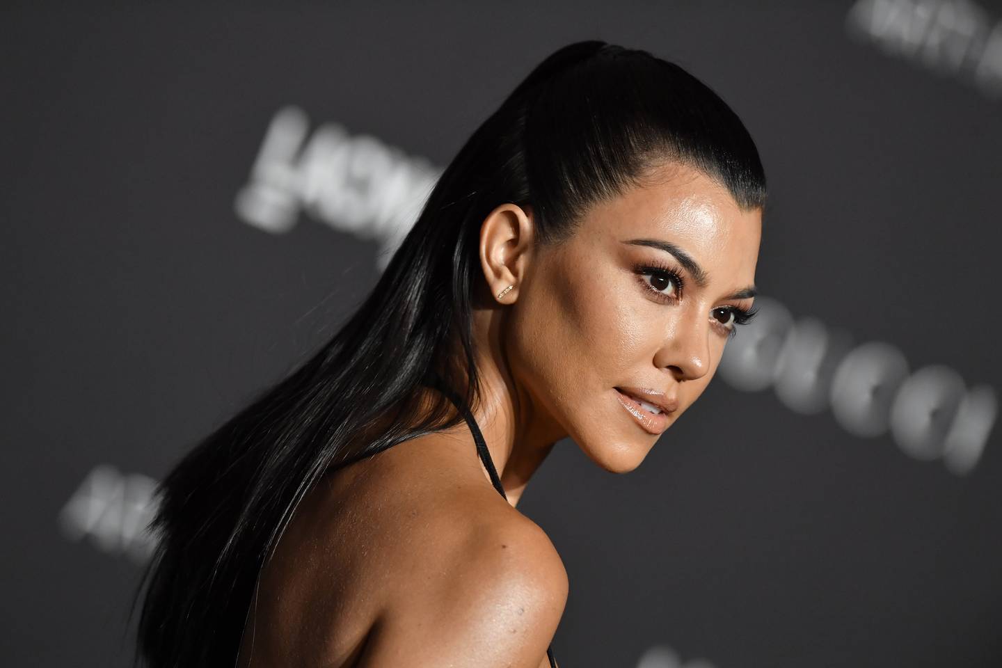 Kourtney Kardashian Recreated Her Nude Bathtub Shoot To Ring In Her 40th News Bet