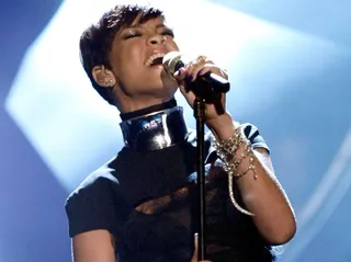 Rihanna - Rihanna, a nominee for Best Female R&B, awed the crowd with her emotionally-charged song.