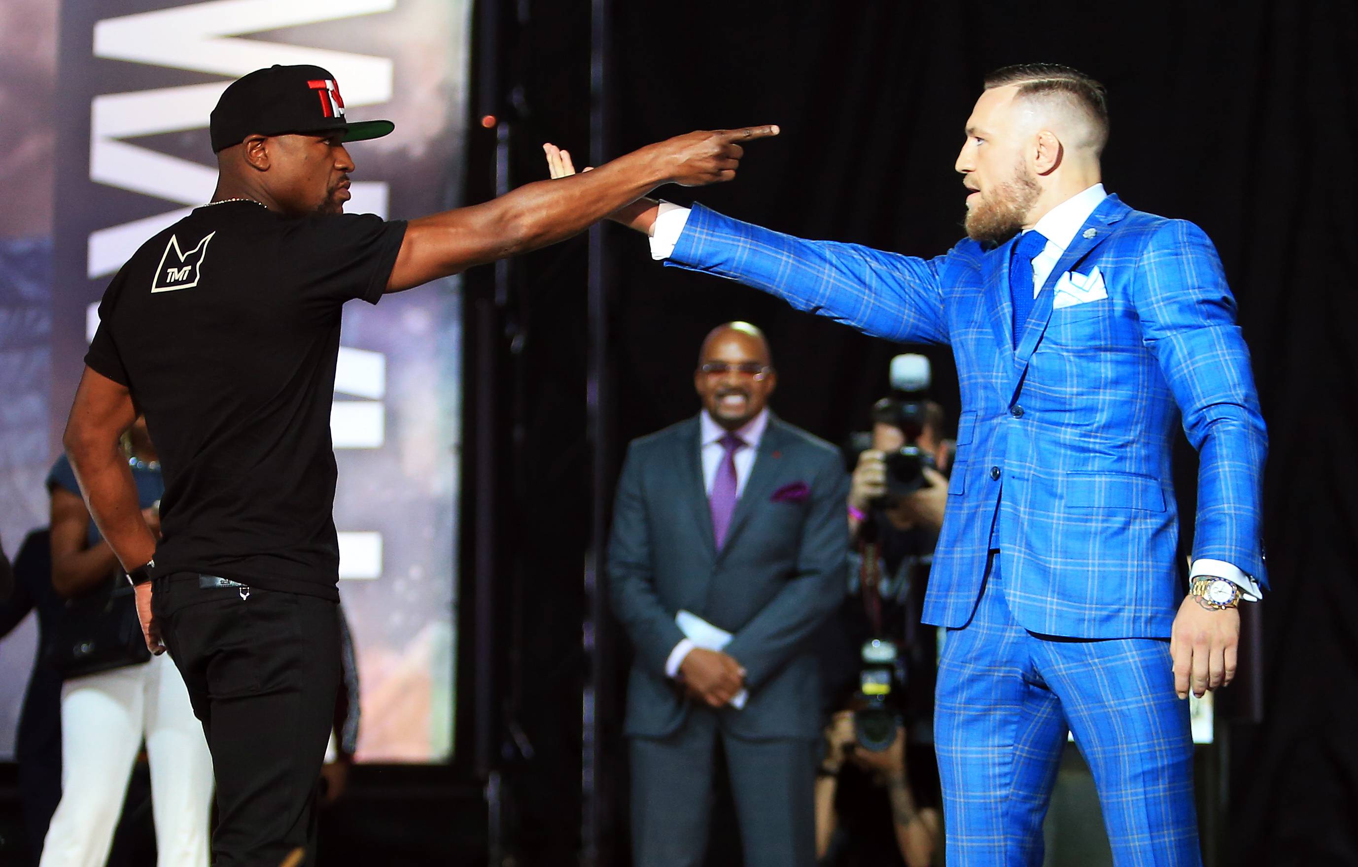 Floyd Mayweather and Conor McGregor run out of insults as press