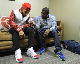 Showing Off His Questions - Swizz Beatz and John Reed of BET.com discuss art and sneakers int the green room at 106 &amp; Park, May 8, 2012. (Photo: John Ricard / BET)