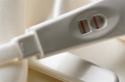/content/dam/betcom/images/2012/05/Health/050312-health-pregnancy-test.jpg