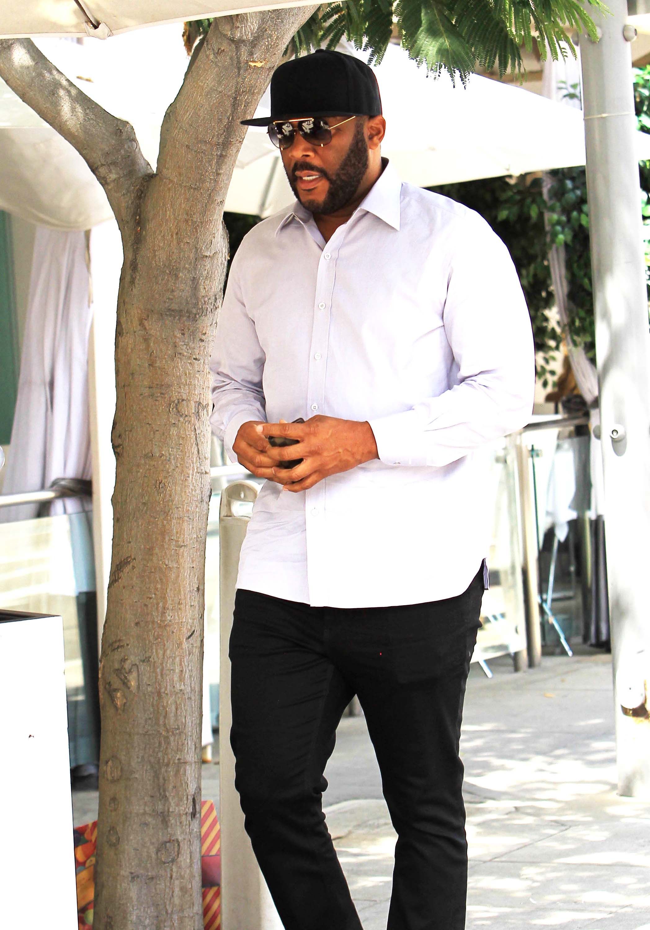 Tyler Perry Shares Heartbreaking Story About His Current Relationship(02)