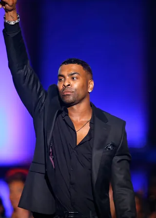Smooth Operator - TGT member Ginuwine proves he's the real deal as he makes the crowd stand on their feet with his performance.   (Photo: Isaac Brekken/Getty Images for Centric)