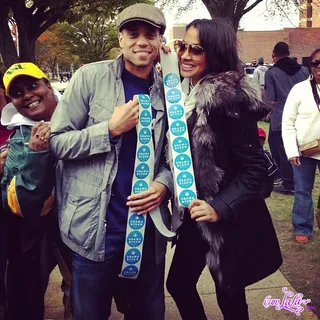 Michael Ealy (@MichaelEaly) - We can ALL DO MORE! S/O to ALL the wonderful volunteers who. Feeding and entertaining those in long lines!! One more day#forward2012(Photo: Courtesy IamLaLa.com)