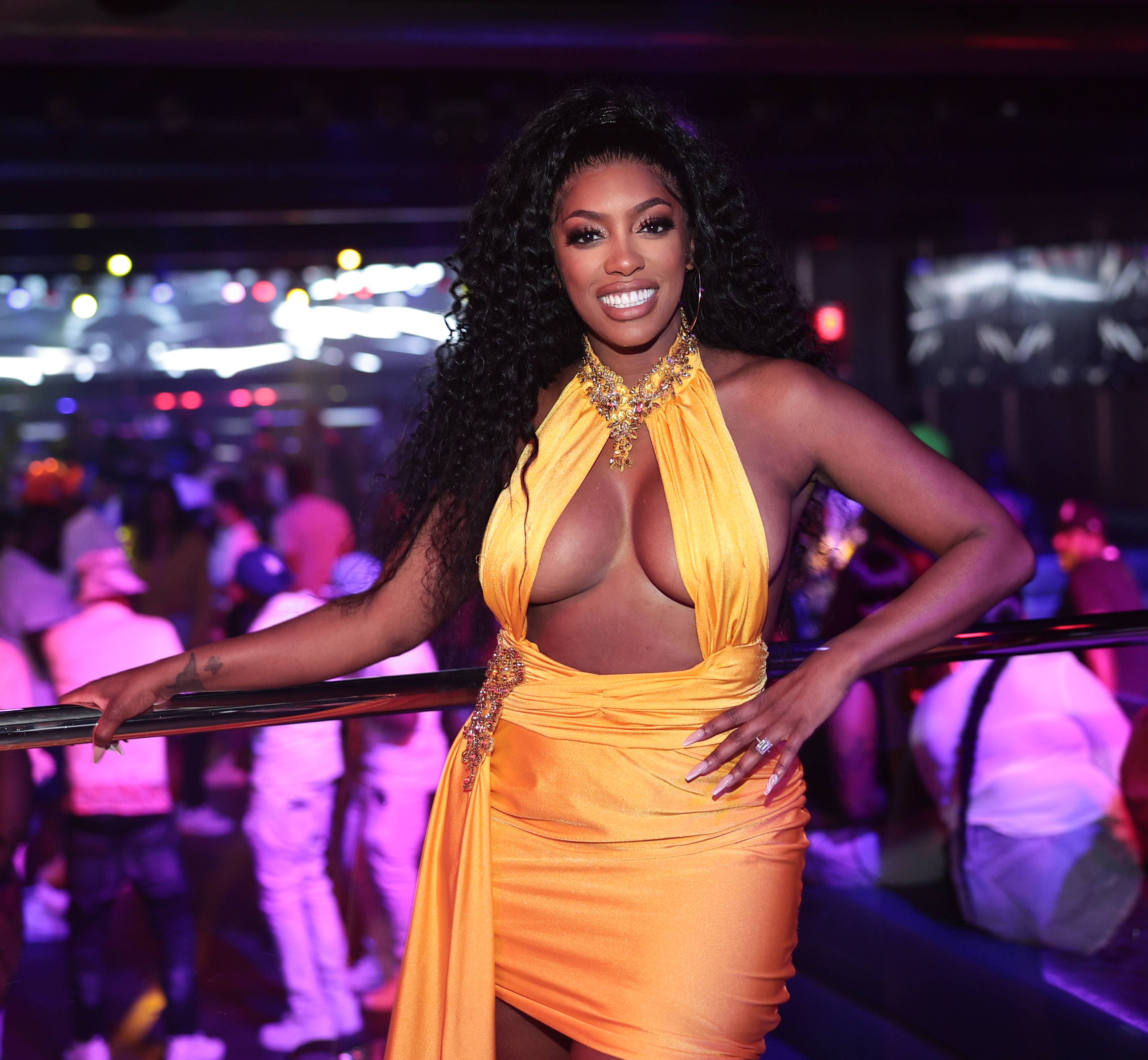 Porsha williams hotsell purple dress