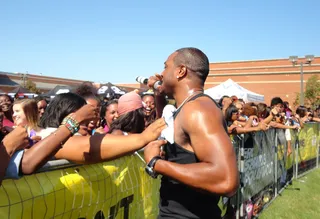 University of Maryland Eastern Shore&nbsp;&nbsp; - Ray Lavender sings to his fans.(Photo: BET)