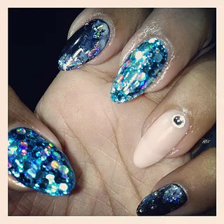 La La Anthony - “Nail Art..and they glow in the dark! I love Marie Nails!”  (Photo: Instagram)