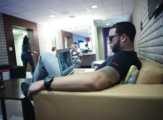 Too Cool - Deron Williams in the green room at 106 &amp; Park, September 10, 2012. (Photo: John Ricard / BET)