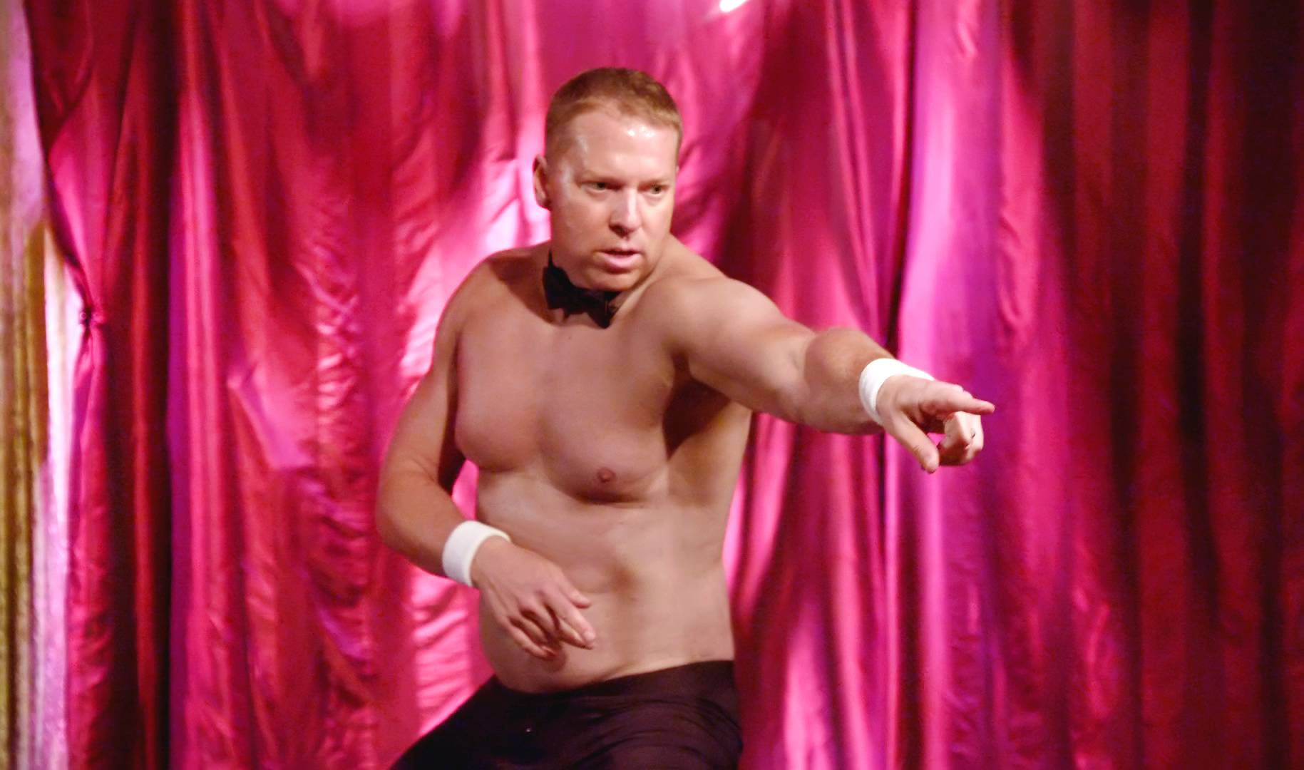 Garys Got Moves Image 13 From Icymi Gary Owen Hits The Strip Club Bet 5524