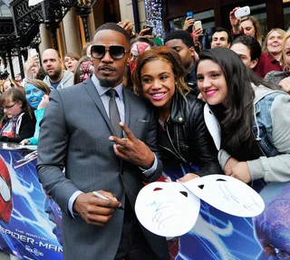 London Love - Jamie Foxx poses with fans outside The Amazing Spider-Man 2 world premiere at the Odeon Leicester Square in London. (Photo: Gareth Cattermole/Getty Images for Sony)