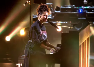 Back to the Keys - Alicia Keys performed live at the Apple Music Festival 10 at the Roundhouse in London.&nbsp;(Photo: WENN.com)