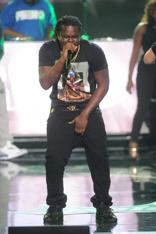 Arsonal - Newark, NJ - Jersey set off the Live Cypher as Arsonal lit the flame and sent shots at Cassidy, Murda Mook and Joe Budden. His clever word play consisted of, “I made money off ratchets/ The Mona Scott mind state” and&nbsp;“This year Mook was crowned king/ I seen it with my eyes/ But ain’t no church in da wild so what’s a king to a God.”&nbsp; Taking on all challengers, he begged industry n---s, “I want y'all in the ring tell mommy sign the permission slip.” -Michael Harris (@IceBlueVA)(Photo: Brad Barket/BET/Getty Images for BET)