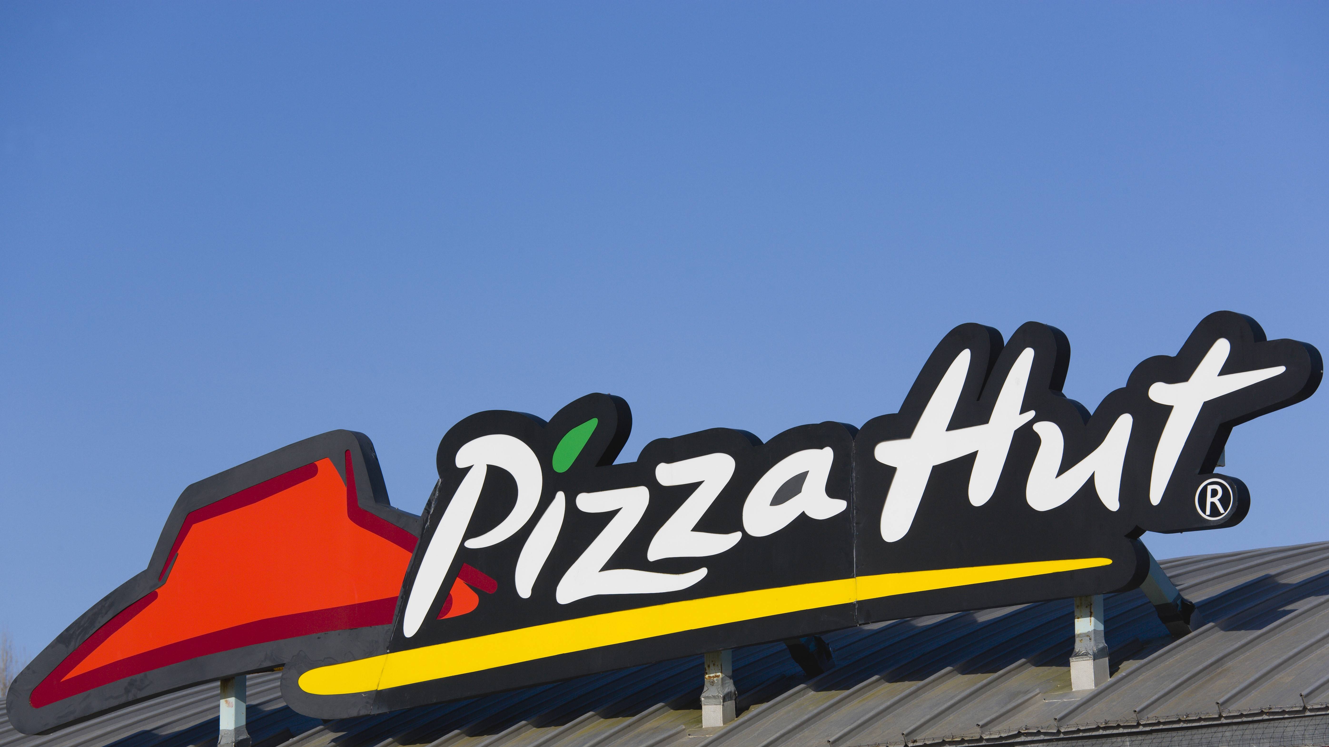 The NFL Trades Papa John's for Pizza Hut - Eater