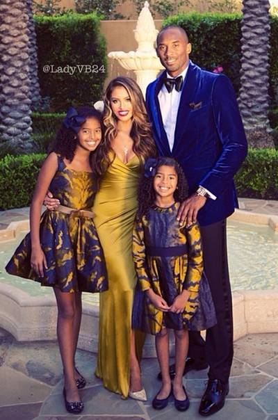 Kobe Bryant  - Looking glamorous for their 2013 Christmas card, the Bryant family is certainly ringing in the season in style.   (Photo: Vanessa Bryant via Instagram)