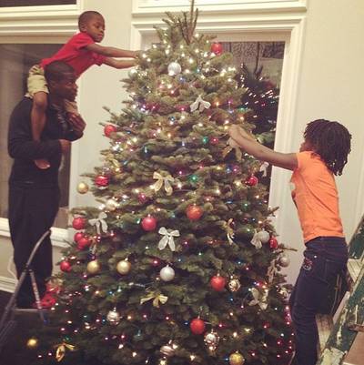 Kevin Hart  - Don’t call him the “mitch” who stole Christmas. The Real Husbands of Hollywood star is clearly enjoying time spent decorating the family Christmas tree.  (Photo: Kevin Hart via Instagram)