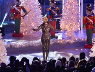 Let It Shine - Mary J. Blige performs during 81st Annual Rockefeller Center Christmas Tree Lighting Ceremony at Rockefeller Center in New York City. (Photo: Stephen Lovekin/Getty Images)