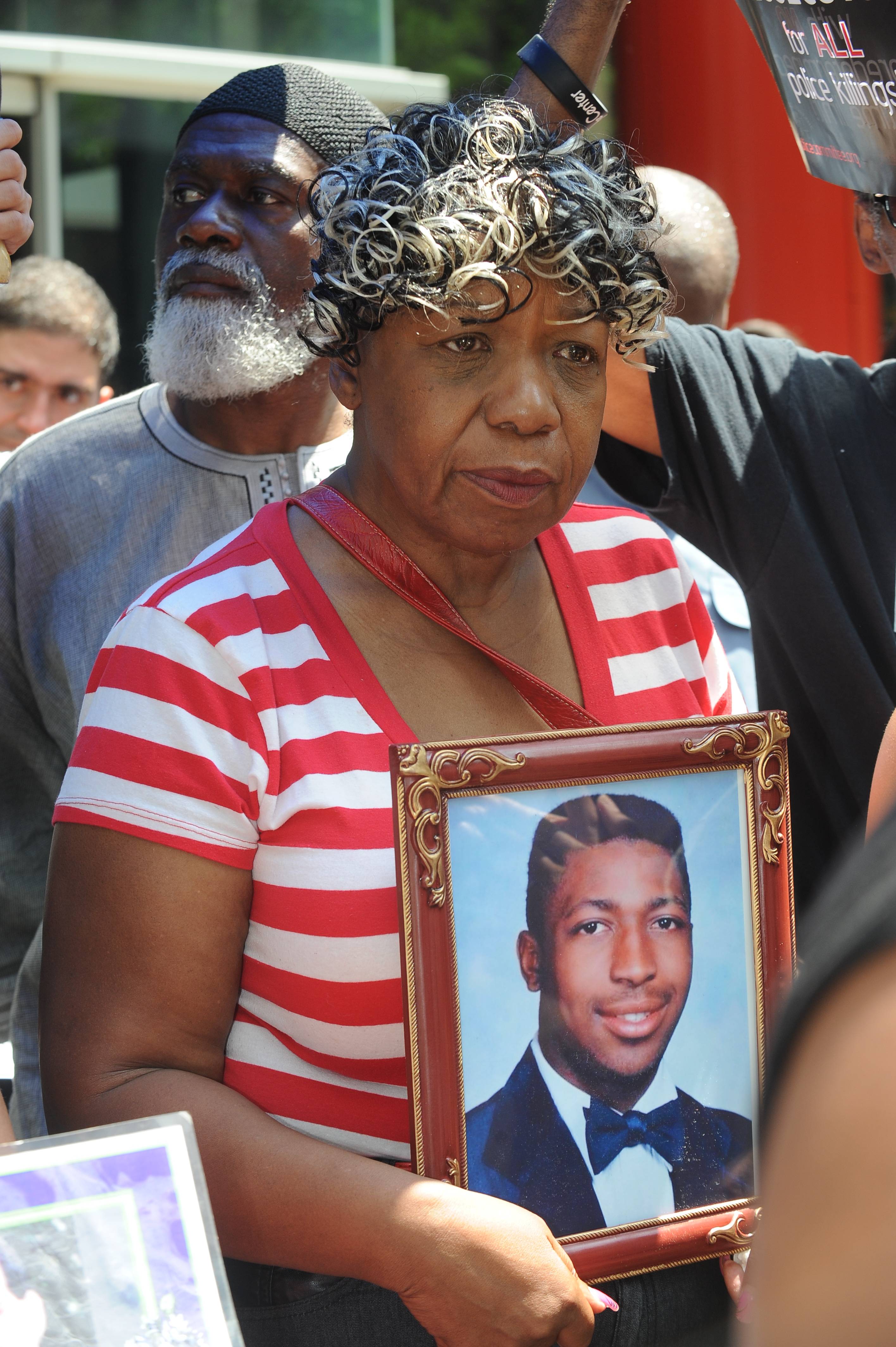 Gwen Carr, the mother of Eric Garner, demonstrates with  families of New Yorkers killed by the New York City Police Department in front of Governor Cuomo's Third Avenue Manhattan Office. Tuesday. July 7, 2015   (Andrew Savulich / New York  Daily News) (Photo by Andrew Savulich/NY Daily News via Getty Images)