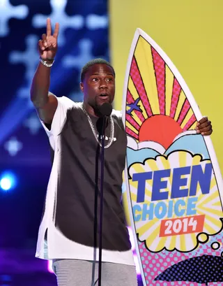 Kids Love Kevin - Kevin Hart wins best actor/comedy at the 2014 Teen Choice Awards at the Shrine Auditorium in Los Angeles. (Photo: Kevin Winter/Getty Images)