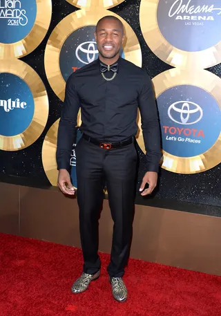 Tank  - Tank looks dapper on the red carpet. (Photo: Earl Gibson/BET/Getty Images for BET)