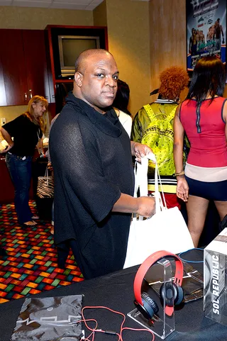 Derek J - Derek J takes home a swag bag.&nbsp;(Photo: Bryan Steffy/BET/Getty Images for BET)