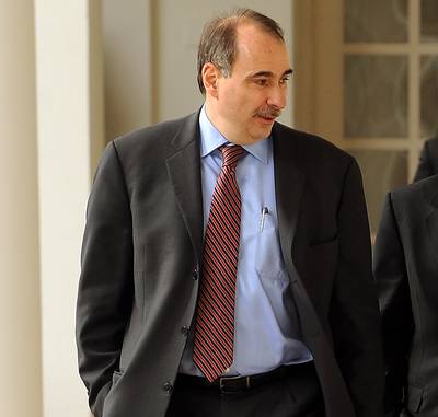 David Axelrod - ?Instead of Super Tuesday it became Super Glue-Day for them. They're still stuck with Santorum and with Gingrich and with the prospect of a long race here,? Obama adviser David Axelrod told reporters this week.(Photo: Roger L. Wollenberg-Pool/Getty Images)