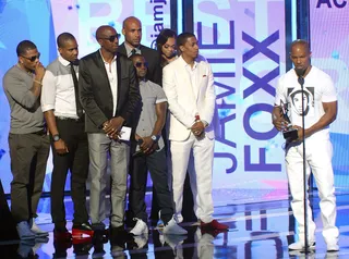 Best Actor - The&nbsp;Real Husbands&nbsp;cast presents Jamie Foxx with the Best Actor award. (Photo: Mark Davis/Getty Images for BET)