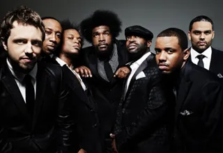 /content/dam/betcom/images/2011/10/Celebs-10.16-10.31/101811-music-the-roots-2.jpg