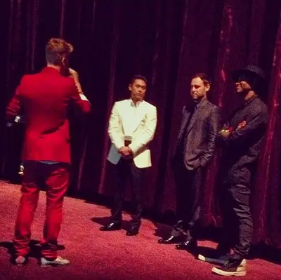 Usher @howuseeit - &quot;Just a look inside the premiere...I'm proud of my lil bro&nbsp;@justinbieber. URIV&quot; Usher showed face on the red carpet for his&nbsp;protégée, Justin Bieber. Jaden Smith, Kylie Jenner and Paul Walker's daughter, Meadow, also came out to the premiere of JB's second docu-film, Believe.(Photo: Usher via Instagram)