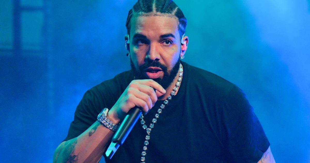 Hip Hop Awards 2024: Drake's Iconic Freestyles That Kept Hip Hop on Its Toes | News | BET HipHop Awards Hip Hop Awards 2024: Drake's Iconic Freestyles That Kept Hip Hop on Its Toes | News | BET HipHop Awards