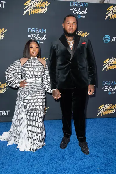 Jekalyn Carr and Jawaan Taylor make a fashionable statement in lovely evening wear. - (Photography By Gip III for Central City Productions) (Photography By Gip III for Central City Productions)