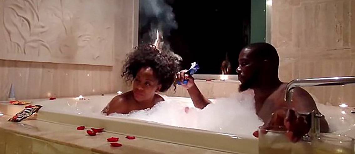 Watch] Date Night Fail: See How This Couple's Romantic Bubble Bath