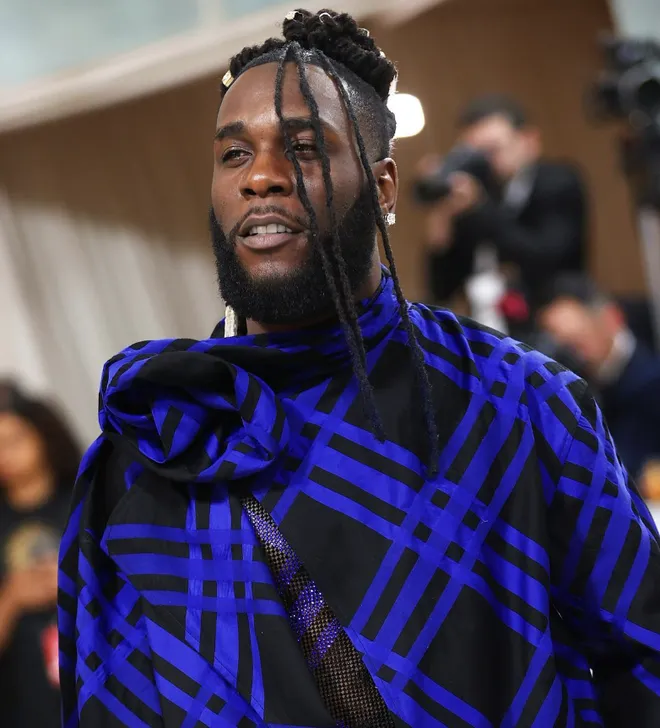 Burna Boy was definitely Image 1 from Hip Hop Awards 2023 Sittin On