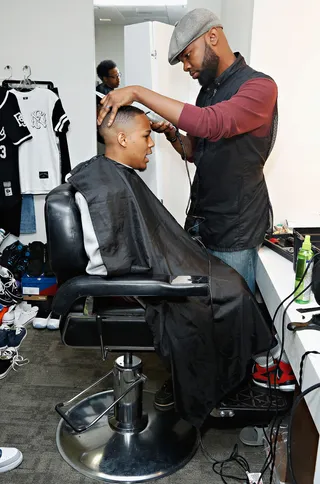 Freshen Up - Host Bow Wow prepares backstage by getting a fresh cut.&nbsp;(Photo: Cindy Ord/BET/Getty Images for BET)