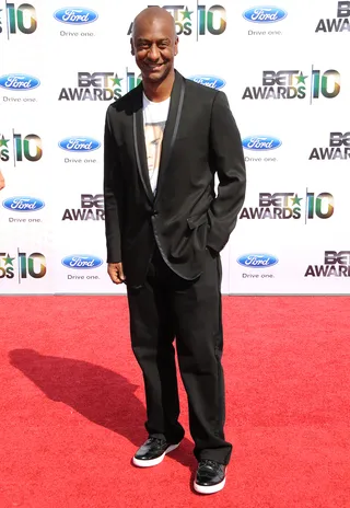 Stephen Hill - BET executive Stephen Hill wore a tuxedo-style suit over a tee and sneakers.(Photo: Gregg DeGuire/PictureGroup)