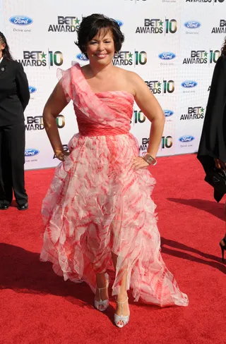 Debra Lee - Debra Lee was glamorous in a beautiful Oscar de la Renta gown.(Photo: Frank Micelotta/PictureGroup)