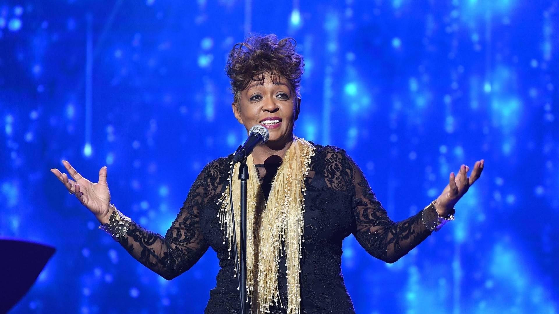 Anita Baker Announces First National Tour In 28 Years (Video Clip