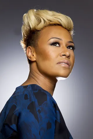 The Evolution of Emeli Sande - English-born Scottish recording artist Adele Emeli Sande, known to the world as Emeli Sandé, burst onto the music sing with a sweet yet powerful multi-range voice, infusing the industry with the soul it was lacking. Although she may be new to us, Sandé has written hits for super stars like Rihanna, Alicia Keys and Leona Lewis to name a few. Now, it's time for this blonde haired beauty's star to shine on its own. This is the evolution of Emeli Sandé.&nbsp;