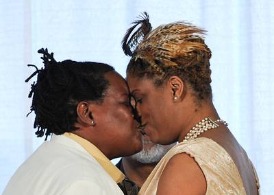 /content/dam/betcom/images/2012/05/Politics/051112-politics-obama-same-sex-marriage.jpg